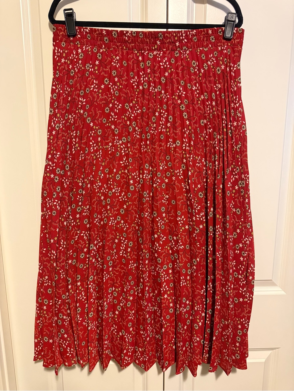 Max Studio Red Floral Pleated Midi Skirt